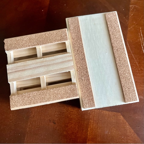 Mini Pallet & Crate Coaster Set silver fern leaves print. 4 Coasters W/ Crate - Picture 7 of 7